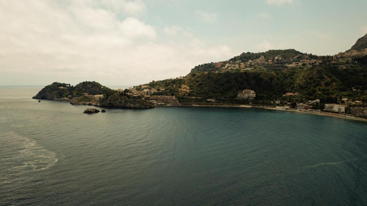 Mare Roccia Beachfront Apartment Taormina Eksteriør bilde